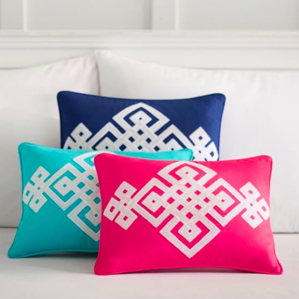 Rare PB Dorm Decorator Ribbon Accent Pillow in Turquoise / Aqua / Teal